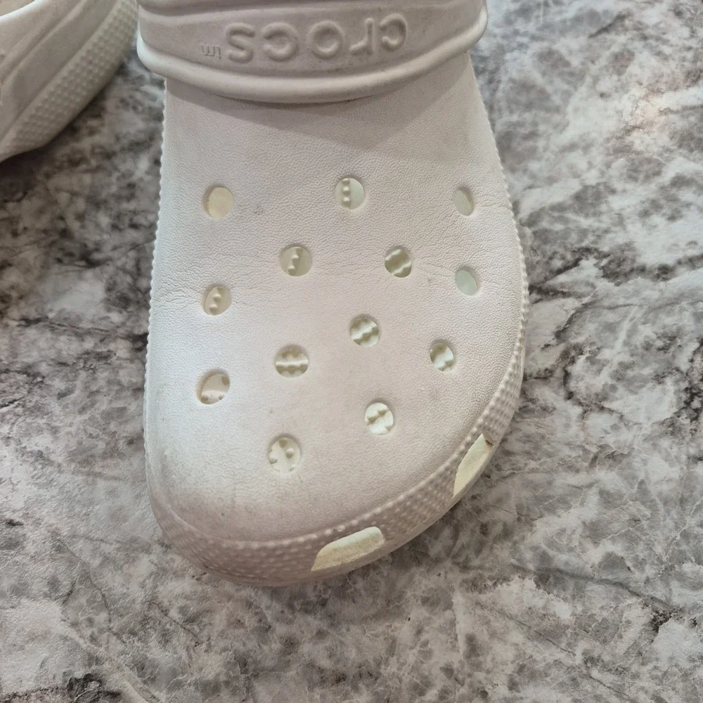 Crocs White size M5 W7
